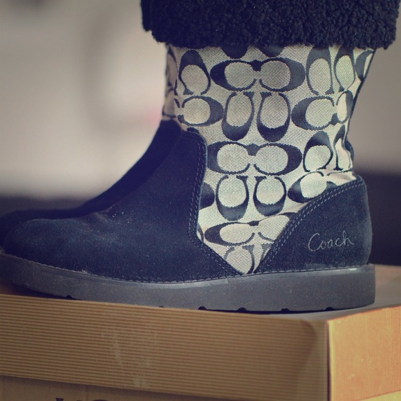 Coach Boots - Picture 1 of 3